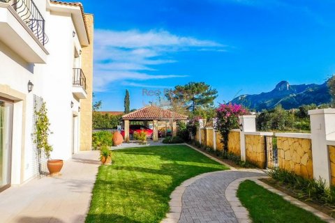 4+1 Villa  i Girne,  Nr. 48640 - 27