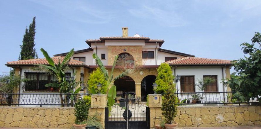 5+0 Villa  i Girne,  Nr. 48024