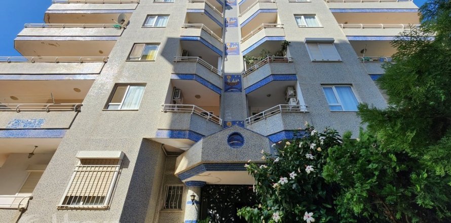 2+1 Lägenhet  i Oba, Antalya, Turkiet Nr. 68195