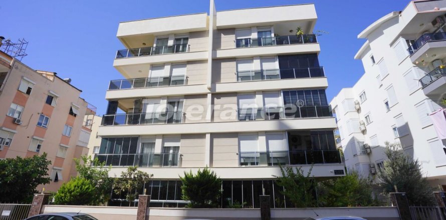 3+1 Lägenhet  i Lara, Antalya, Turkiet Nr. 67002