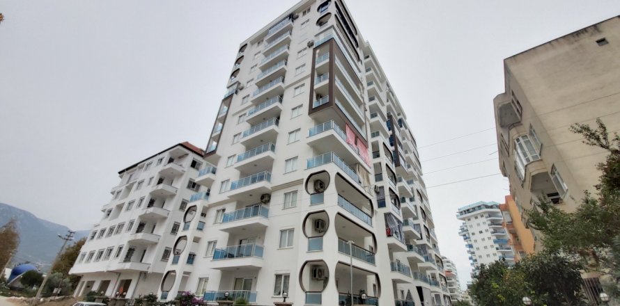 2+1 Lägenhet  i Mahmutlar, Antalya, Turkiet Nr. 80131