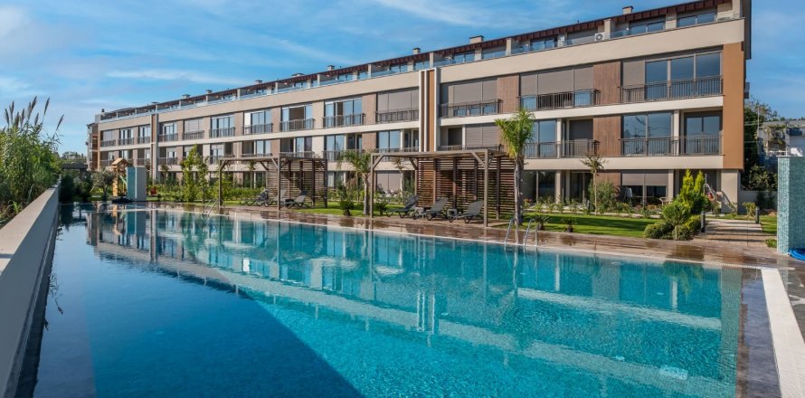 1+1 Lägenhet  i Lara, Antalya, Turkiet Nr. 82358