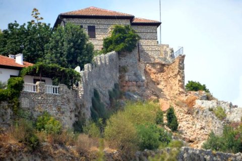 В Аланье государство конфискует частный исторический особняк на крепости