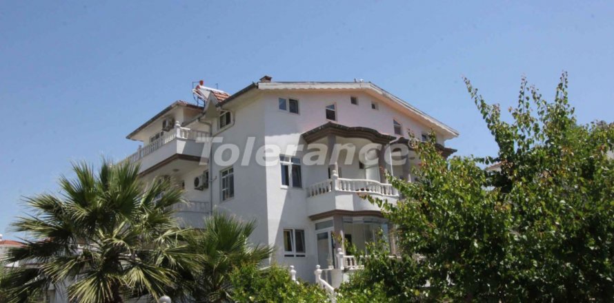 Villa  4+1  Antalya, Türkiye №29552