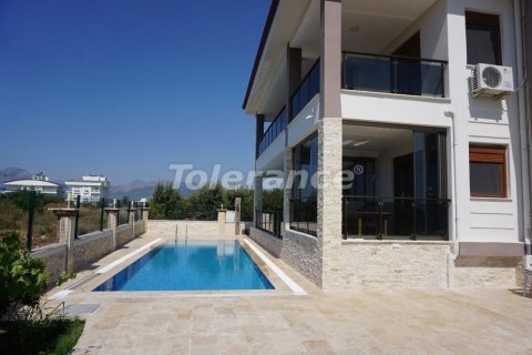 Villa  5+1  Antalya, Türkiye №37827 - 1