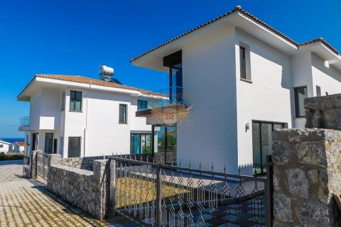 Villa  4+1  Girne,  №48653 - 1