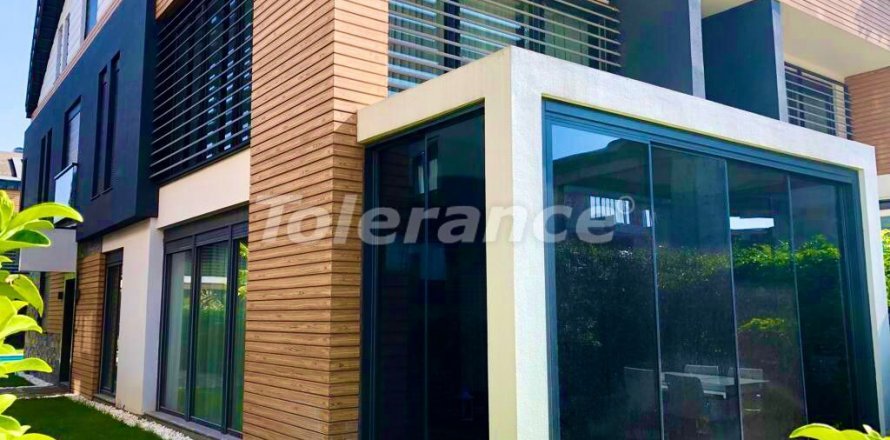 Villa  6+1  Antalya, Türkiye №62290