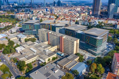 В Турции достроили гигантскую больницу - самый большой в мире объект недвижимости, устойчивый к землетрясениям