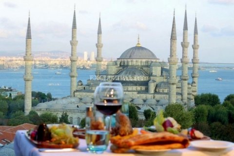 Продажа отеля в Стамбуле, Турция, №9722 – фото 1