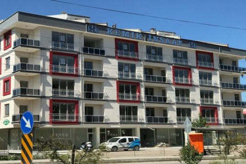 Жилой комплекс Cincin Kemik Apartmani  в Бартыне, Турция №40912 – фото 1