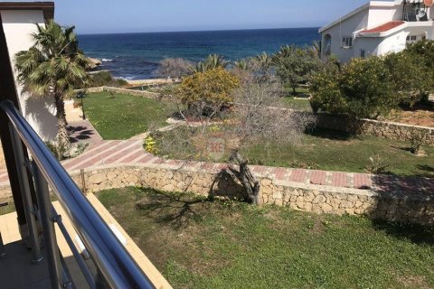 Продажа виллы  в Гирне, Северный Кипр 3+1, 200м2, №48012 – фото 4