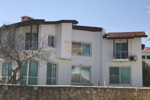 Продажа виллы  в Гирне, Северный Кипр 3+1, 200м2, №48012 – фото 3