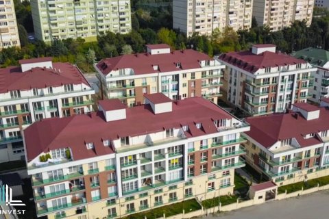 Продажа квартиры  в Стамбуле, Турция 4+1, 180м2, №64781 – фото 1