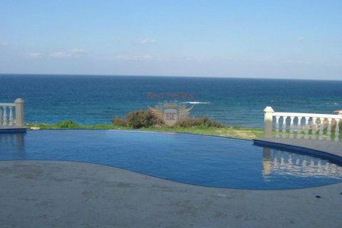Продажа виллы  в Гирне, Северный Кипр 4+1, 330м2, №71252 – фото 1