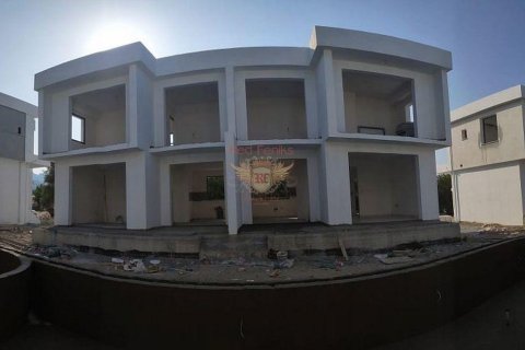 Продажа виллы  в Гирне, Северный Кипр 3+1, 140м2, №71184 – фото 4