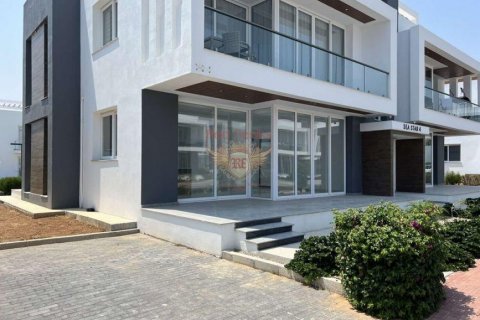Продажа квартиры  в Фамагусте, Северный Кипр 2+1, 100м2, №73059 – фото 1