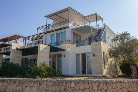 Продажа квартиры  в Гирне, Северный Кипр 3+1, 117м2, №77227 – фото 1