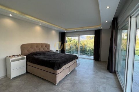 Продажа квартиры  в Аланье, Анталье, Турция 4+1, 300м2, №83821 – фото 1