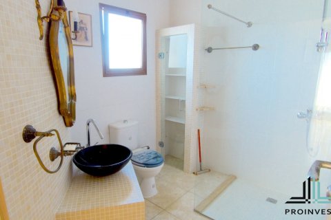 Продажа виллы  в Бахчели, Гирне, Северный Кипр 3+1, 237м2, №84147 – фото 8